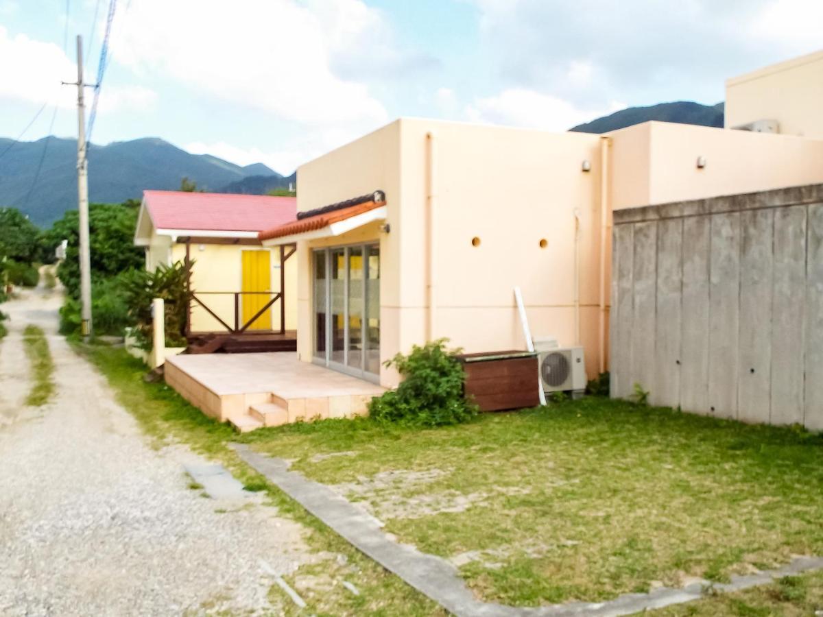 Asobibase Yamabare-House Hotell Ishigaki  Exteriör bild