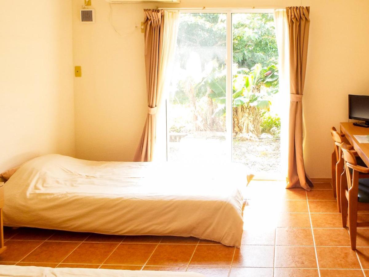 Asobibase Yamabare-House Hotell Ishigaki  Exteriör bild