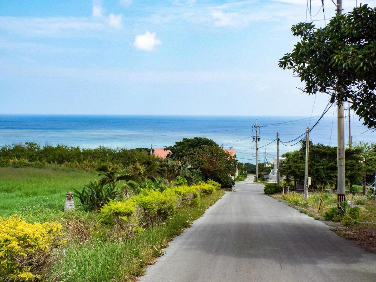 Asobibase Yamabare-House Hotell Ishigaki  Exteriör bild