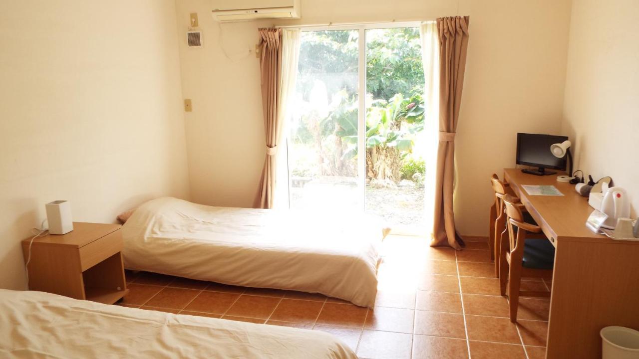 Asobibase Yamabare-House Hotell Ishigaki  Exteriör bild