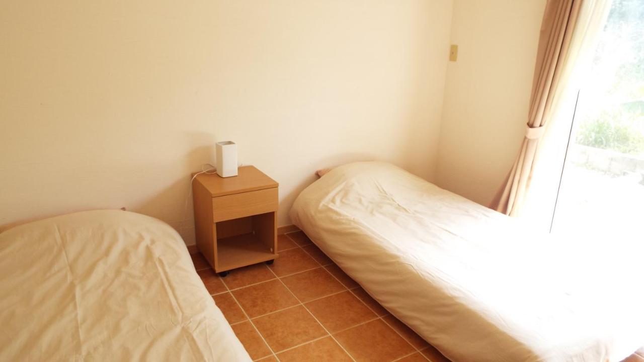 Asobibase Yamabare-House Hotell Ishigaki  Exteriör bild